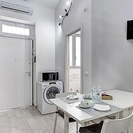 S.donato Grazioso Moderno Monolocale Vicino Metro 3* Turín