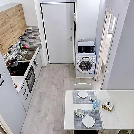 S.donato Grazioso Moderno Monolocale Vicino Metro Hotel 3*